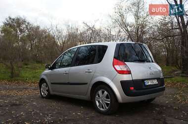 Минивэн Renault Scenic 2005 в 