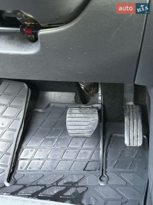 Мінівен Renault Scenic 2014 в Чернівцях