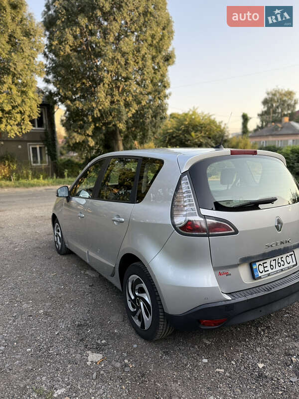 Мінівен Renault Scenic 2014 в Чернівцях