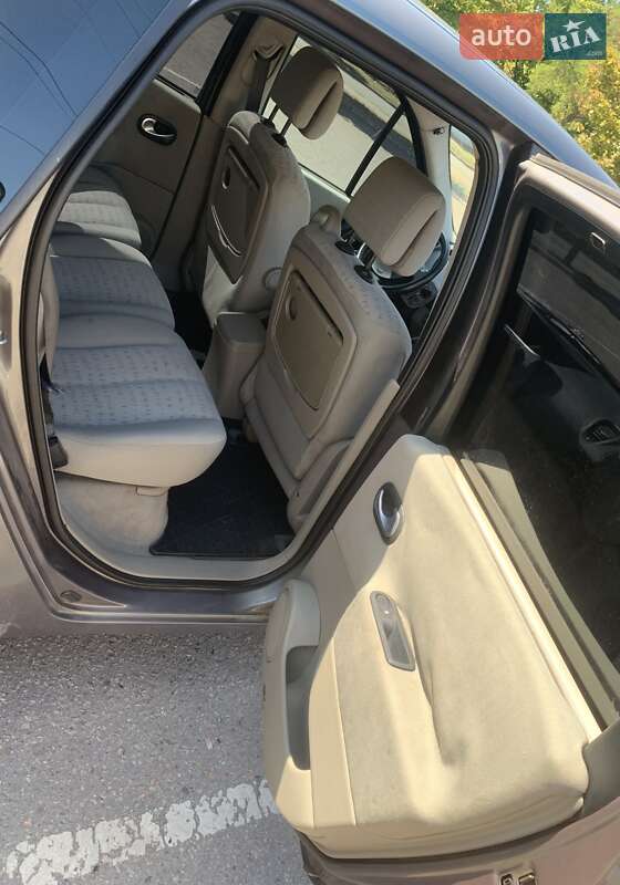Минивэн Renault Scenic 2003 в Кривом Роге