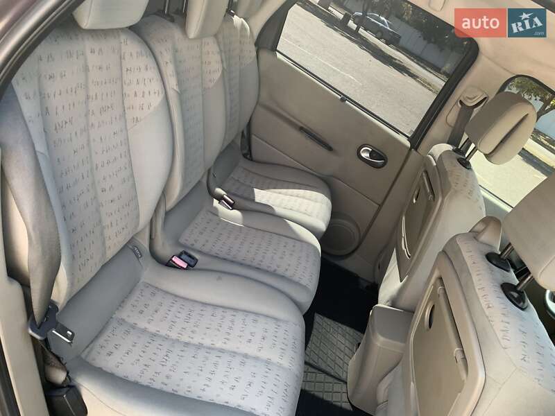 Минивэн Renault Scenic 2003 в Кривом Роге