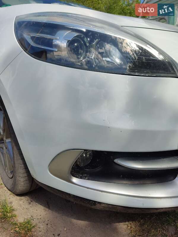 Минивэн Renault Scenic 2012 в Сумах