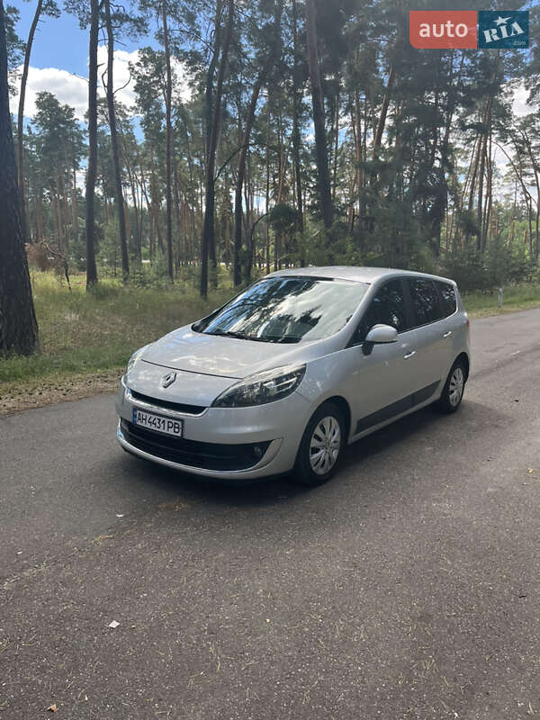 Минивэн Renault Scenic 2012 в Александровке фото 5 Минивэн Renault Scenic 2012 в Александровке