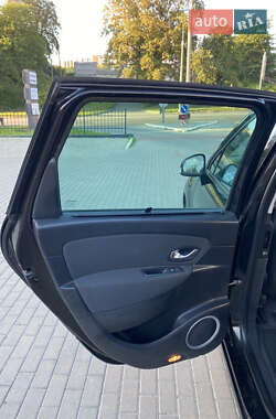 Минивэн Renault Scenic 2011 в 