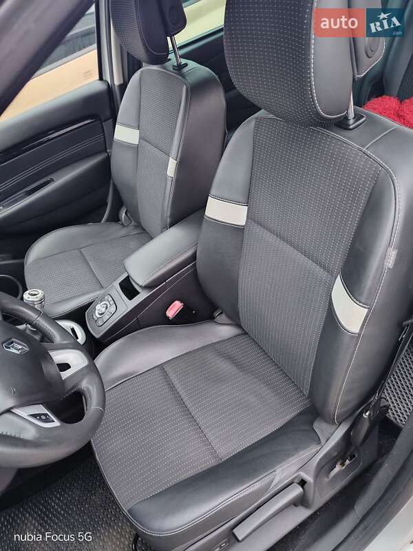 Минивэн Renault Scenic 2011 в Сумах