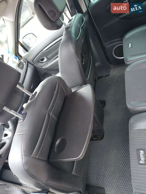 Минивэн Renault Scenic 2011 в Сумах