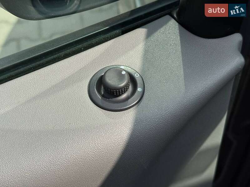 Минивэн Renault Scenic 2008 в Ровно