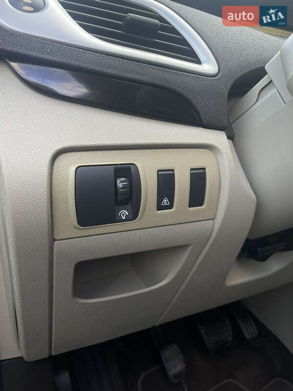 Минивэн Renault Scenic 2010 в Луцке