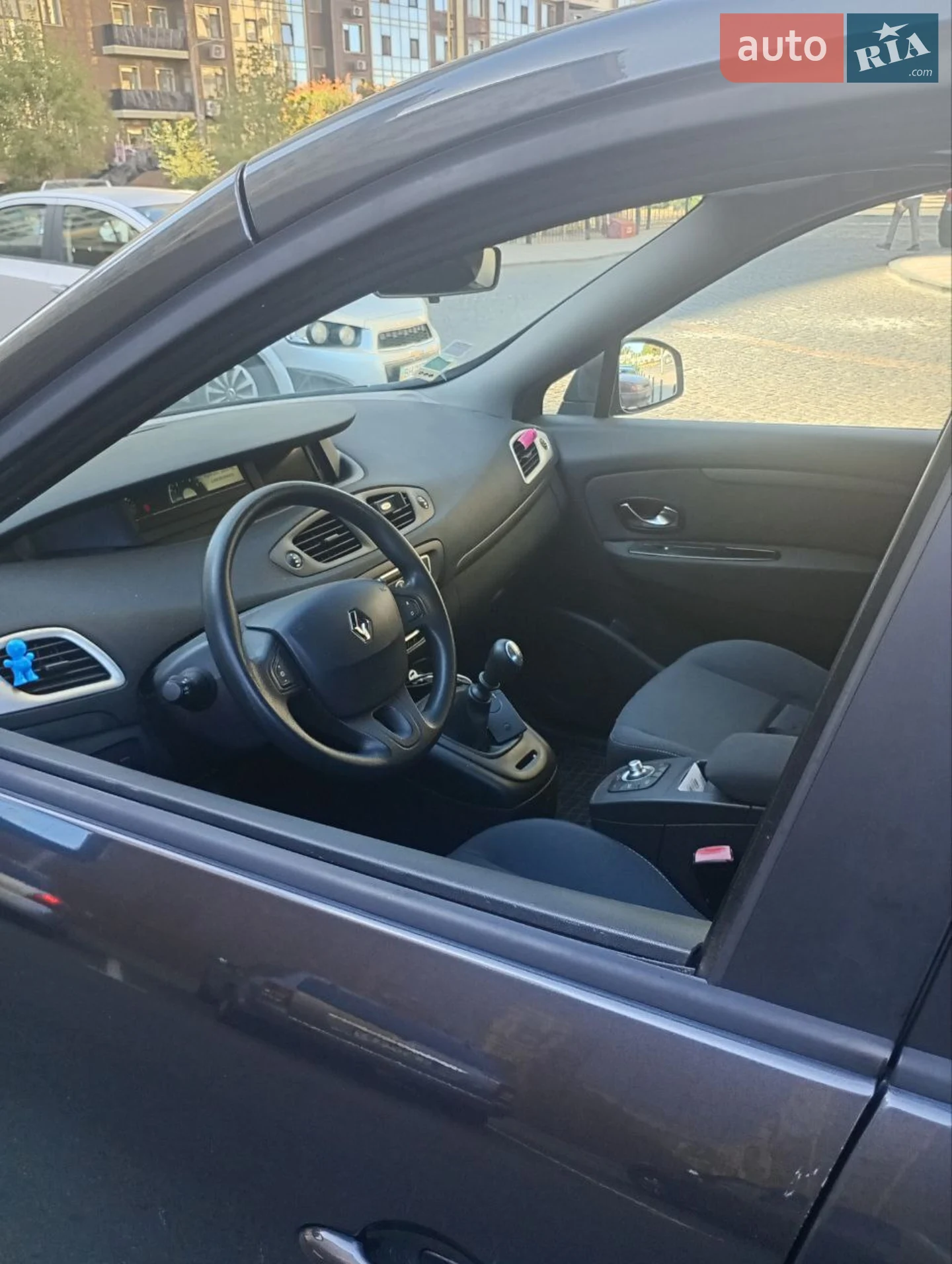 2010 Renault Scenic - мініатюра 12