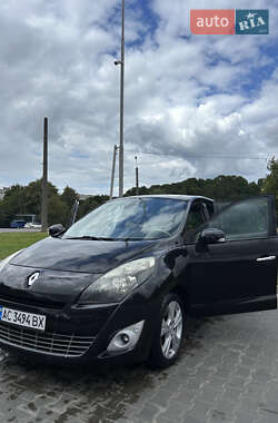 Минивэн Renault Scenic 2010 в 