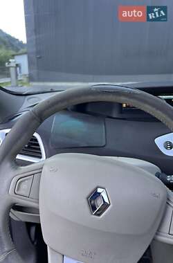 Минивэн Renault Scenic 2010 в 