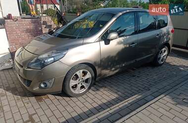 Минивэн Renault Scenic 2009 в Николаеве