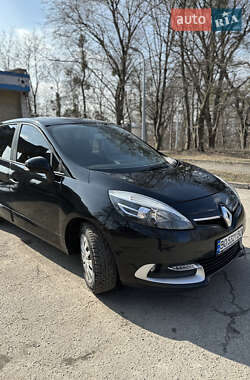 Минивэн Renault Scenic 2013 в 