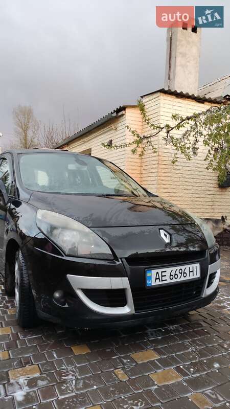 Минивэн Renault Scenic 2010 в Кривом Роге