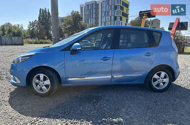 Минивэн Renault Scenic 2012 в 