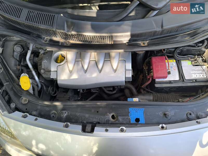 Минивэн Renault Scenic 2005 в Николаеве