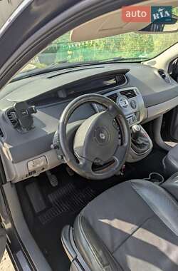 Минивэн Renault Scenic 2005 в 