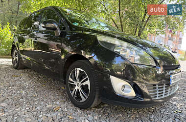 Минивэн Renault Scenic 2009 в 