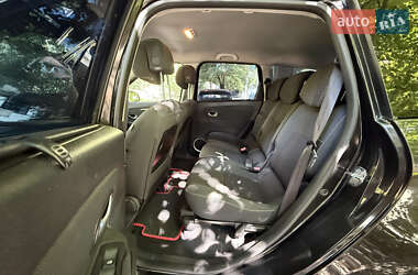 Минивэн Renault Scenic 2009 в 