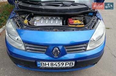 Минивэн Renault Scenic 2004 в 