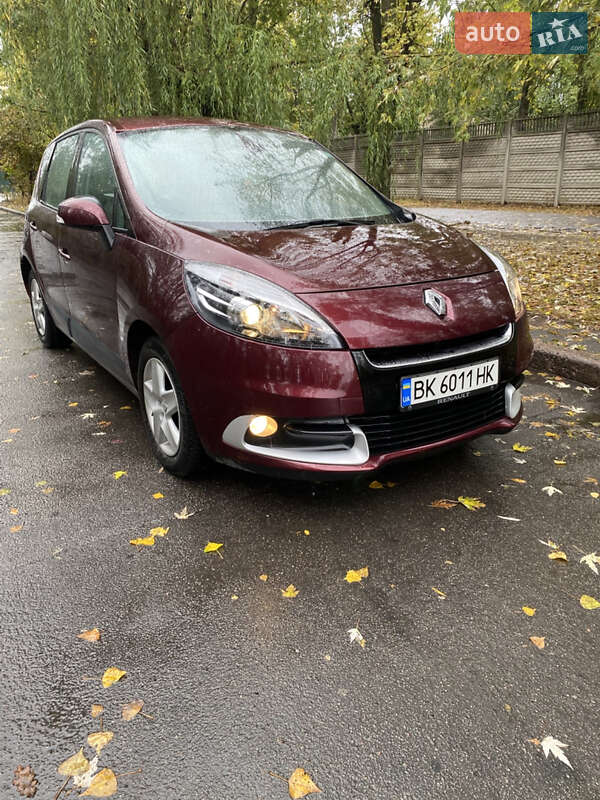 Минивэн Renault Scenic 2012 в Киеве