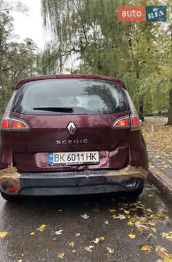 Минивэн Renault Scenic 2012 в 