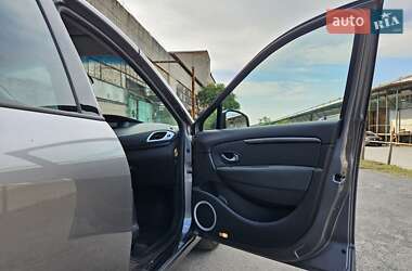 Минивэн Renault Scenic 2009 в 