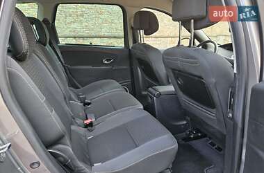 Минивэн Renault Scenic 2009 в 