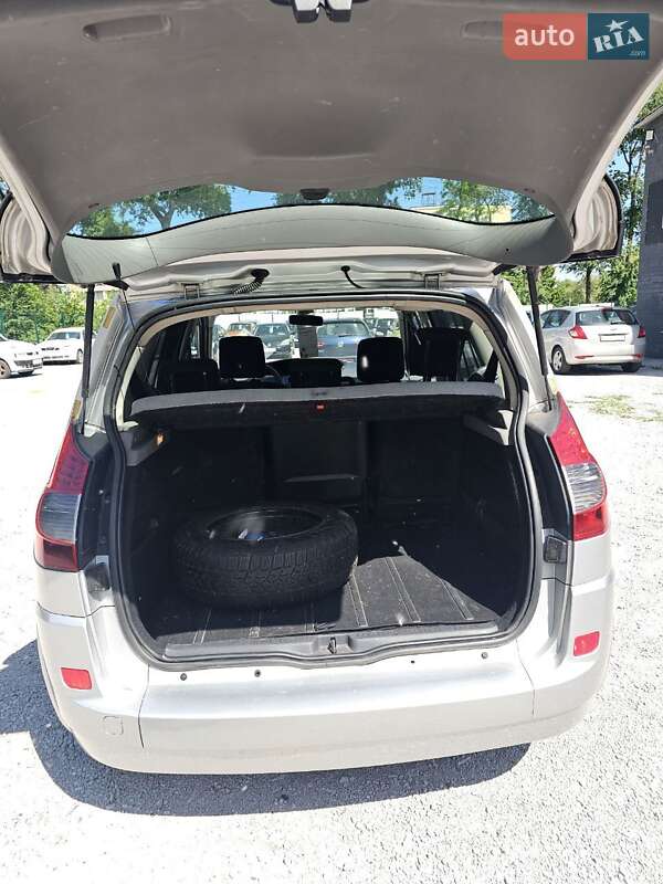 Минивэн Renault Scenic 2008 в Каменском