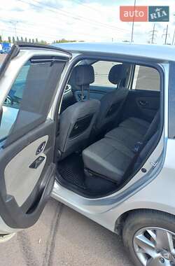 Минивэн Renault Scenic 2011 в 