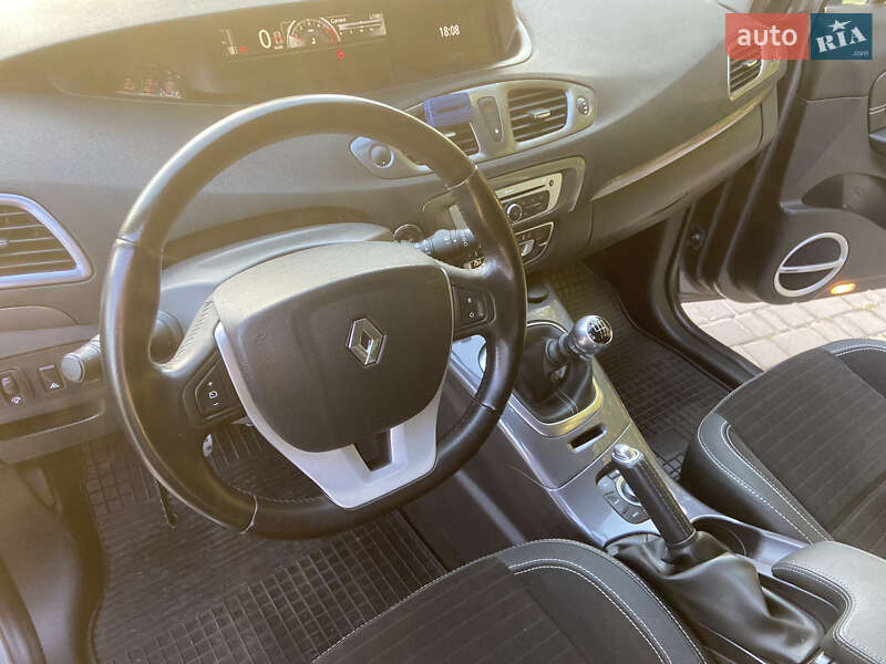 Минивэн Renault Scenic 2013 в Киеве