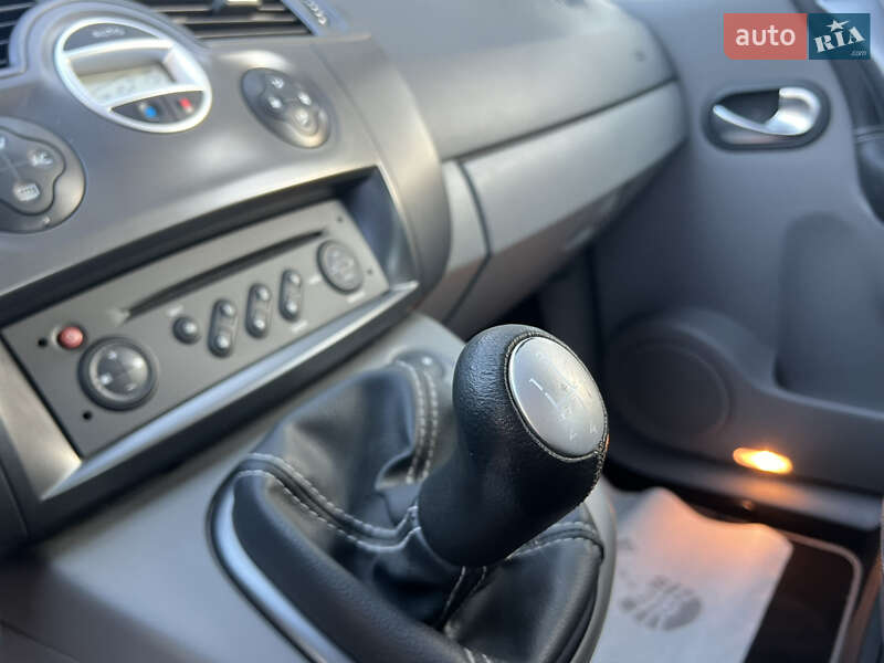 Минивэн Renault Scenic 2006 в Виннице