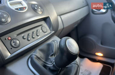 Минивэн Renault Scenic 2006 в 