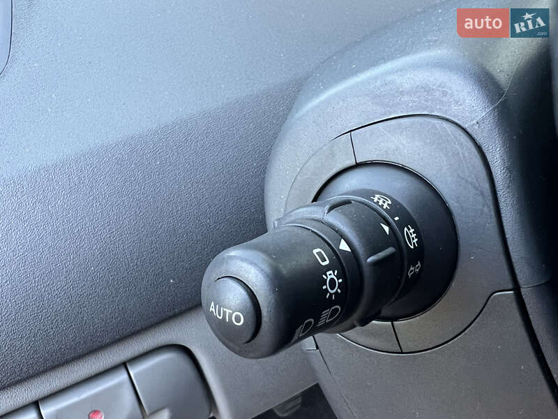 Минивэн Renault Scenic 2006 в Виннице