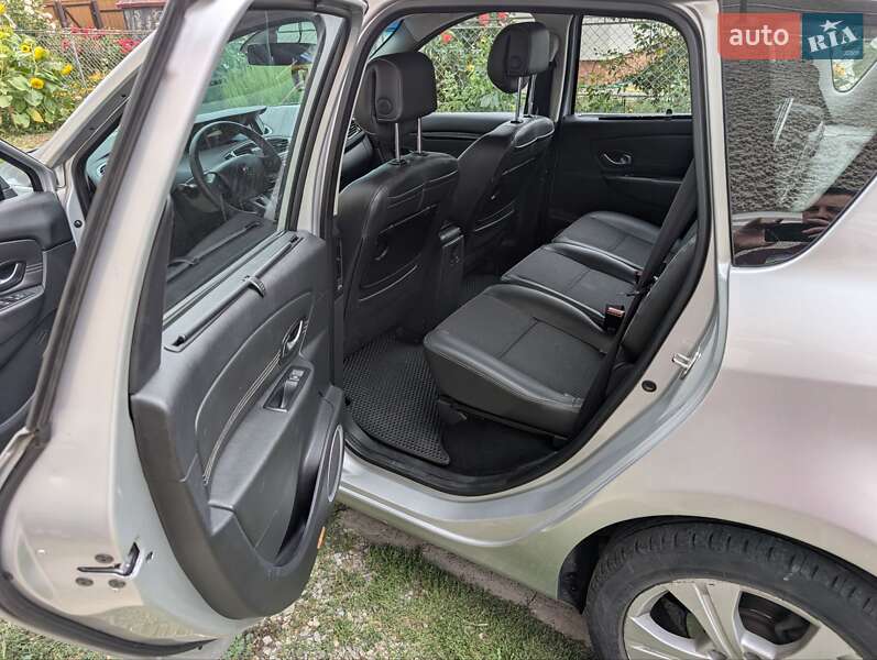 Мінівен Renault Scenic 2011 в Івано-Франківську