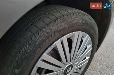 Минивэн Renault Scenic 2011 в 