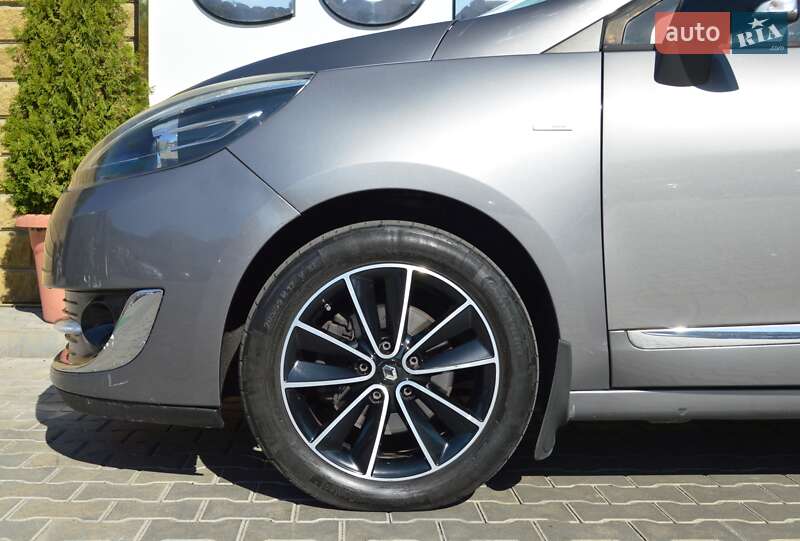 Минивэн Renault Scenic 2013 в Одессе