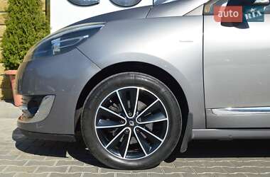 Минивэн Renault Scenic 2013 в 