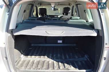 Минивэн Renault Scenic 2013 в 