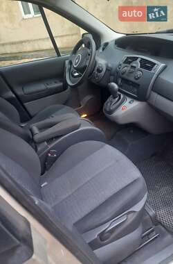 Минивэн Renault Scenic 2006 в 