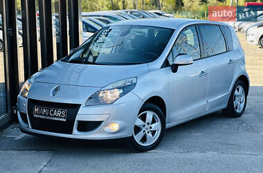 Минивэн Renault Scenic 2009 в 