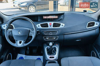 Минивэн Renault Scenic 2009 в 