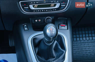 Минивэн Renault Scenic 2009 в 