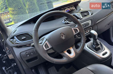 Минивэн Renault Scenic 2013 в 