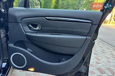 Минивэн Renault Scenic 2013 в 
