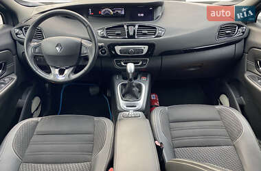 Минивэн Renault Scenic 2016 в 