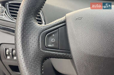 Минивэн Renault Scenic 2016 в 