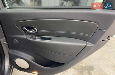 Минивэн Renault Scenic 2016 в 