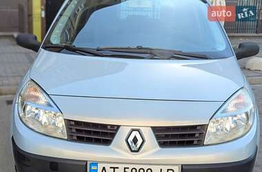 Минивэн Renault Scenic 2004 в 