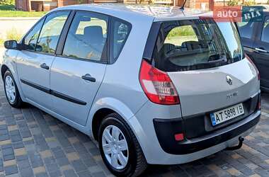 Минивэн Renault Scenic 2004 в 